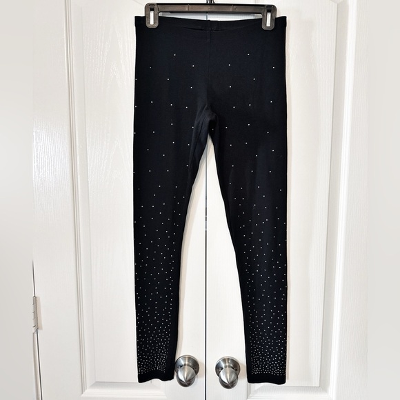 HUE Woman’s Black Legging With Small studs size Small - Picture 1 of 13